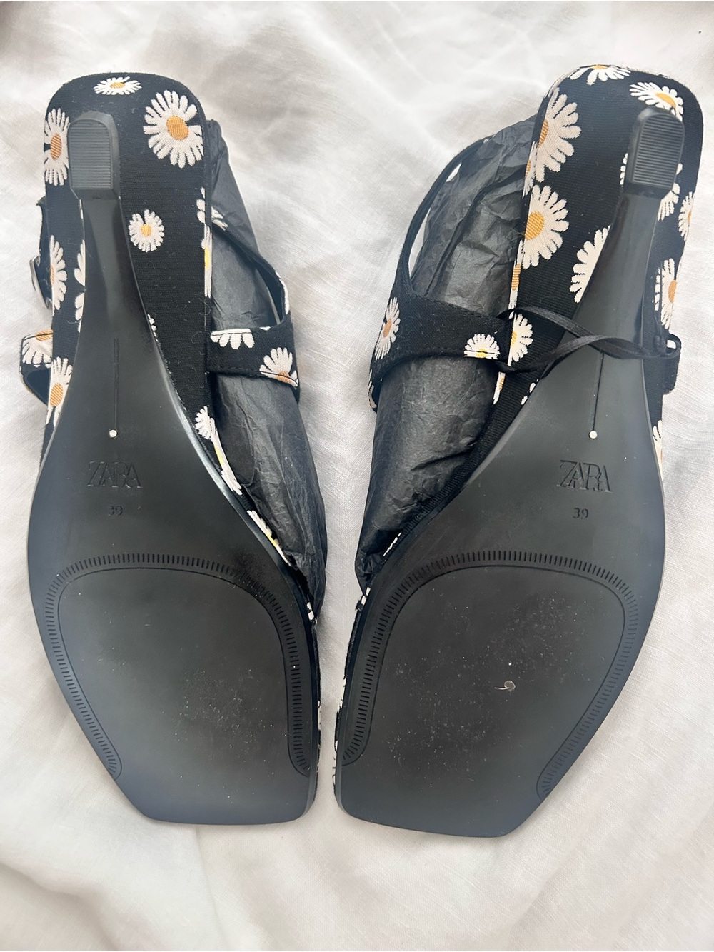 Zara NWT printed limited edition daisy sandals - Picture 6 of 7